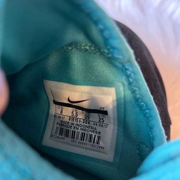 NIKE sneakers in teal and yellow, size 8 - Picture 4 of 4